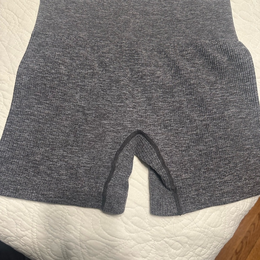 GB girls‎ Charcoal Bike Shorts size medium - Picture 4 of 4